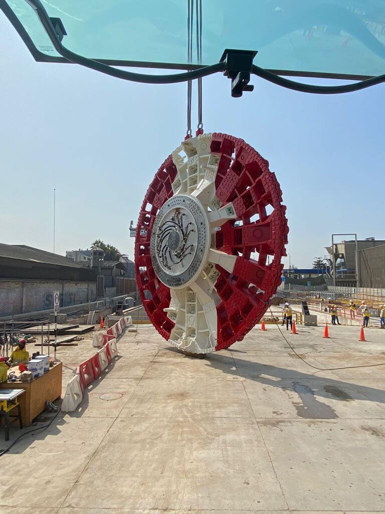 Montaje de la túneladora del Metro 2