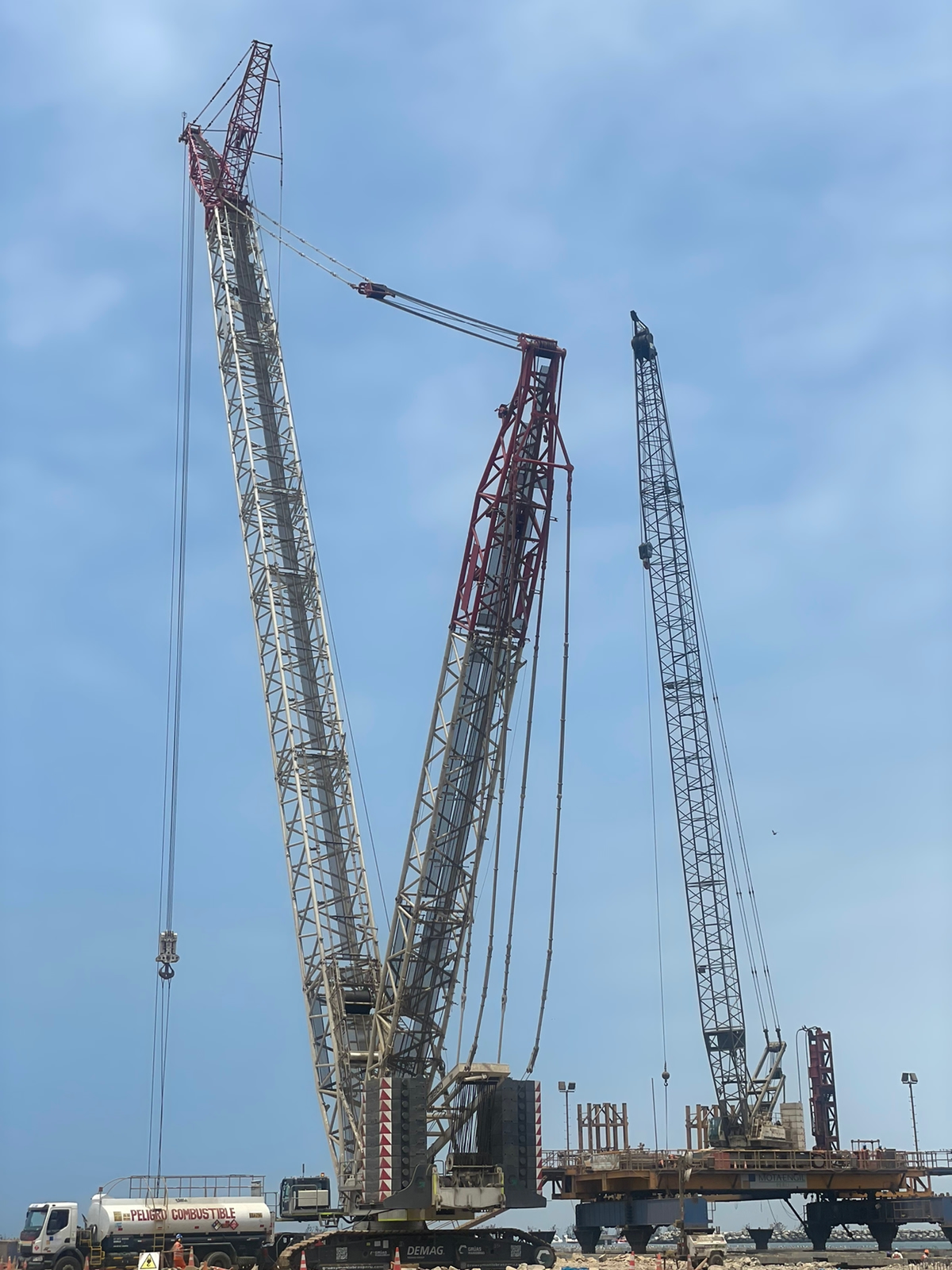 Grúa Celosía en Terminal Portuario del Callao